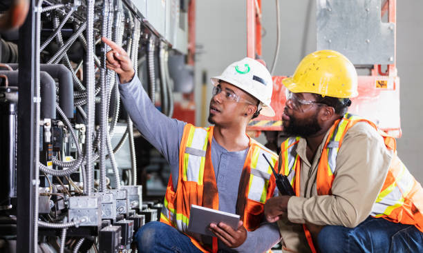 Best Emergency Electrical Repair  in West Linn, OR